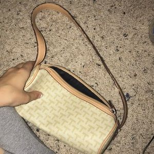 Tommy Hilfiger hand purse